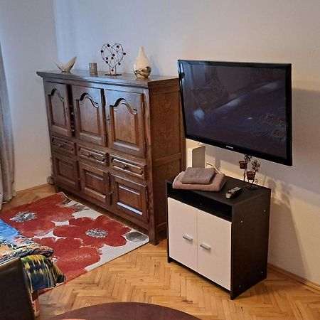 Lovely 1 Bedroom Apartment In City Centre, Sleeps 4 ! توردا المظهر الخارجي الصورة