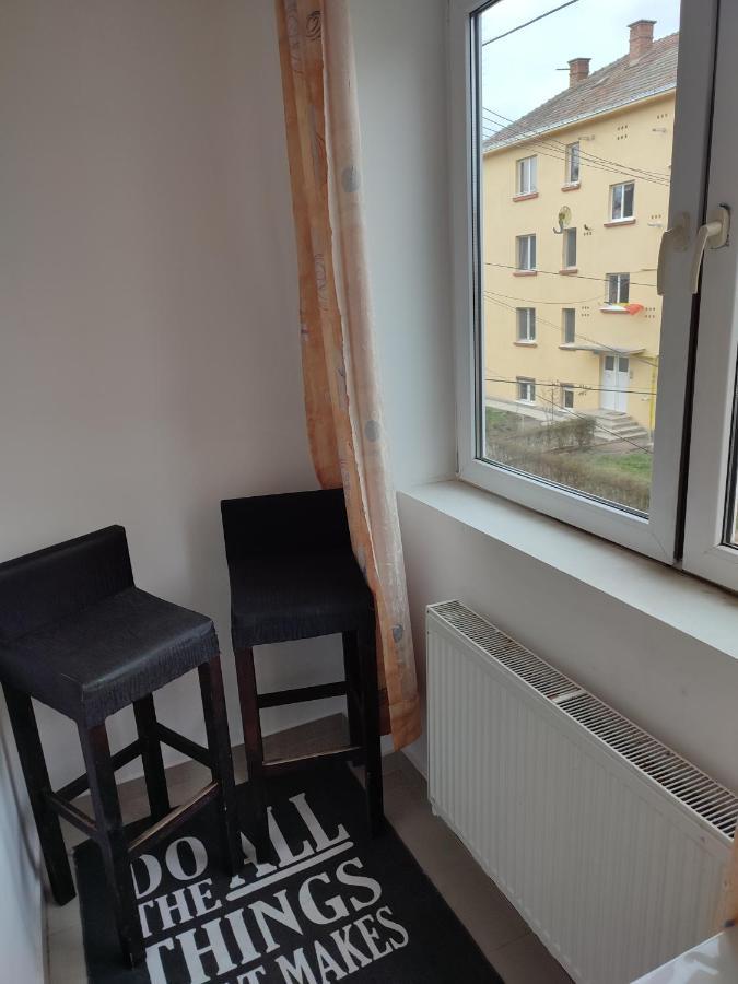 Lovely 1 Bedroom Apartment In City Centre, Sleeps 4 ! توردا المظهر الخارجي الصورة