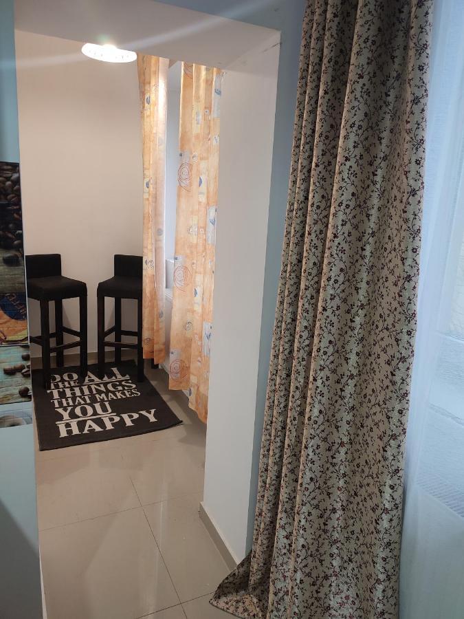 Lovely 1 Bedroom Apartment In City Centre, Sleeps 4 ! توردا المظهر الخارجي الصورة