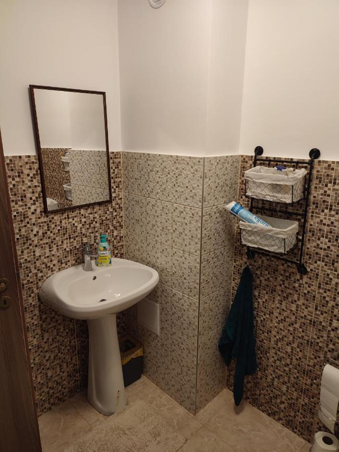 Lovely 1 Bedroom Apartment In City Centre, Sleeps 4 ! توردا المظهر الخارجي الصورة